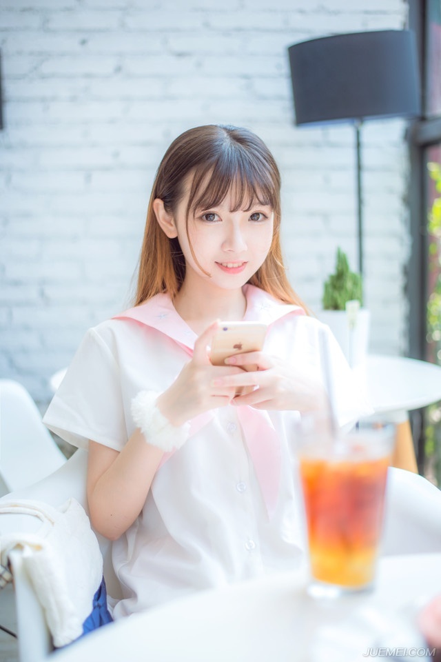 “拿下！”刘璝冷哼一声，厉声喝道。
